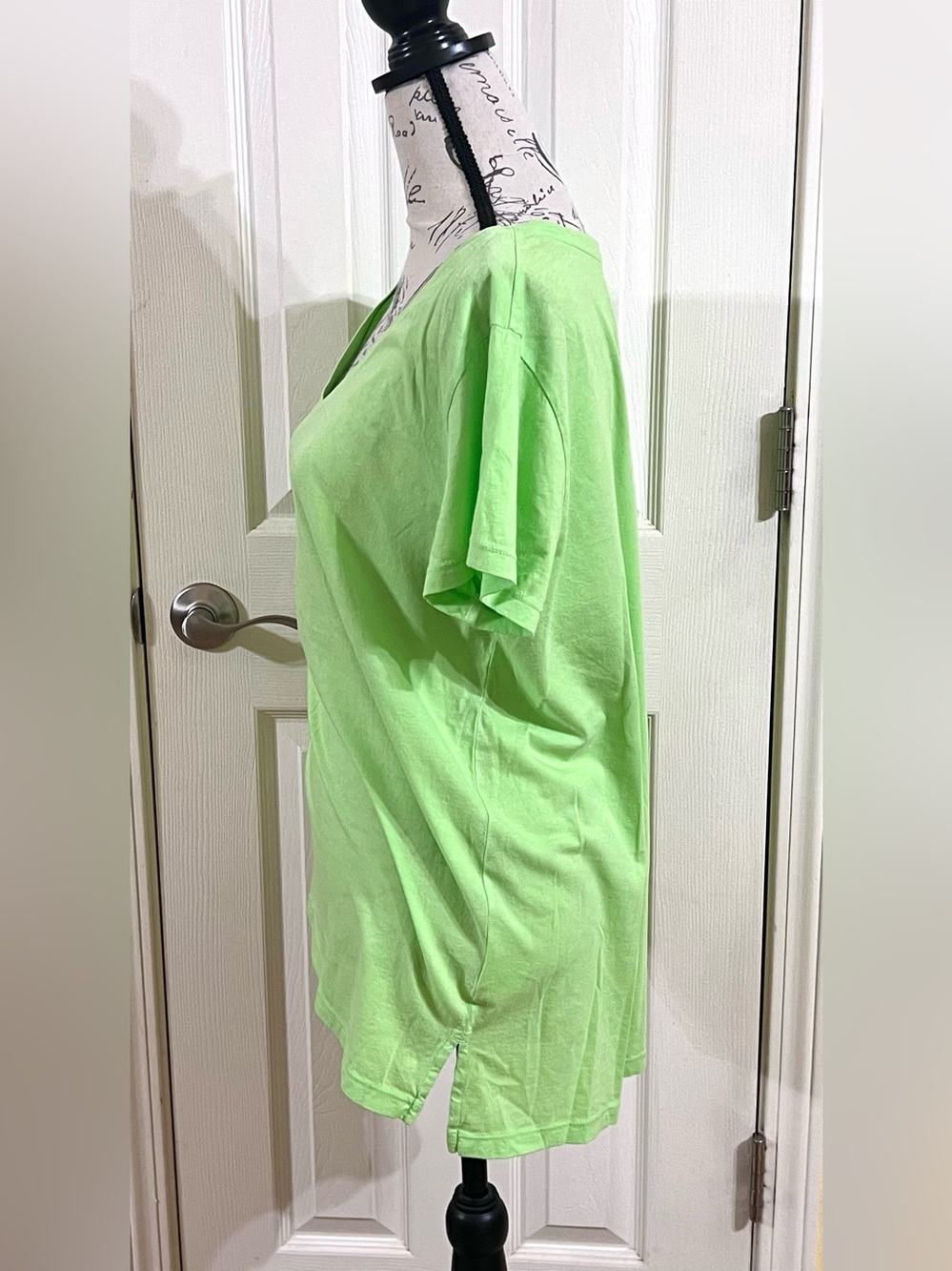 NWOT- Lilly Pulitzer Lime Green Etta V- Neck Tee. - Picture 6 of 10